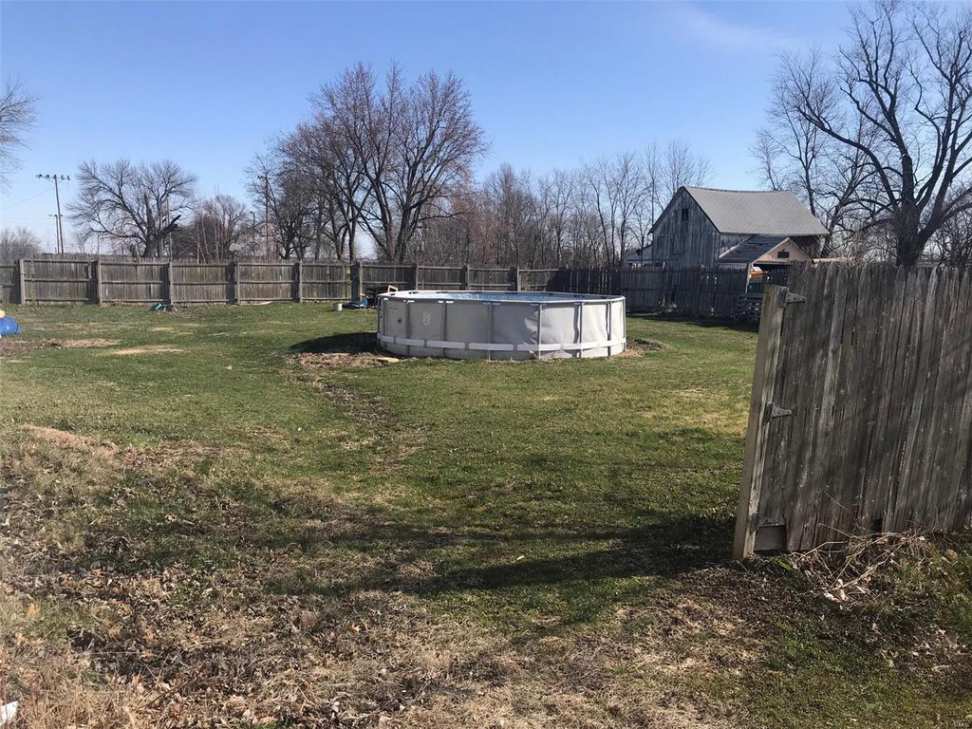 Wellsville, MO Old House Dreams