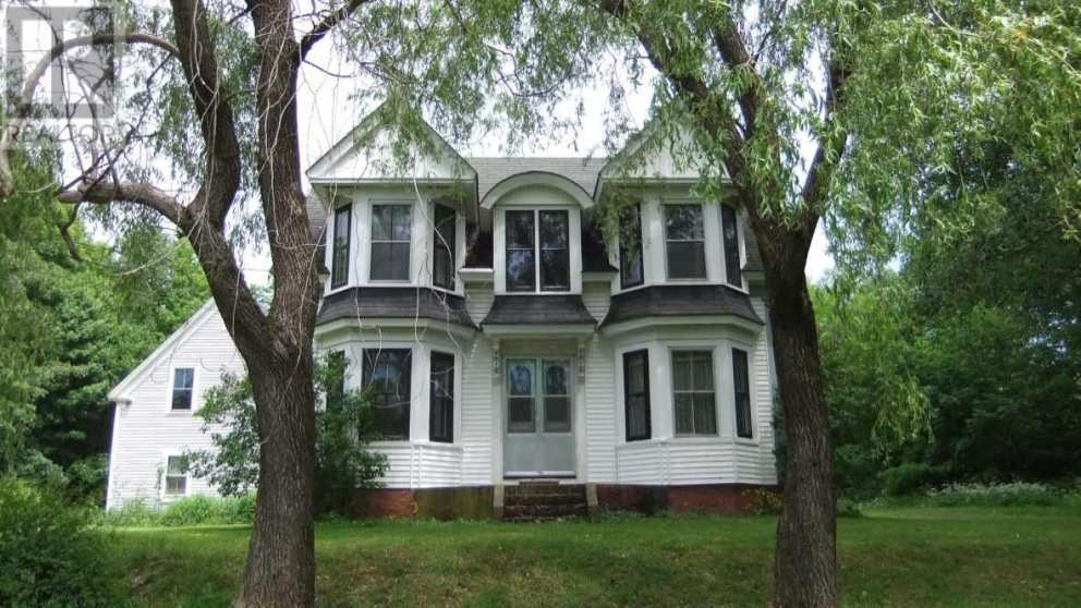 1895 Nova Scotia, Canada Old House Dreams