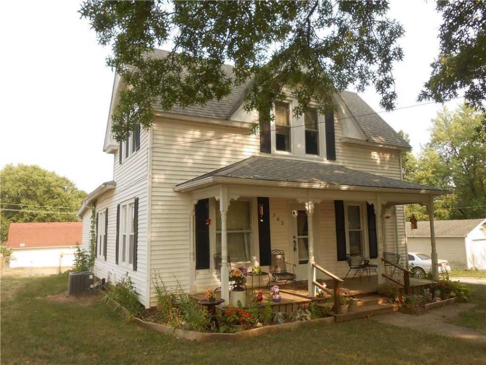 c. 1900 Maysville, MO Old House Dreams