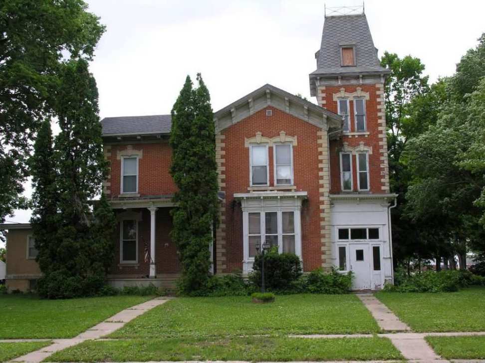 1852 Italianate Osage, IA Old House Dreams