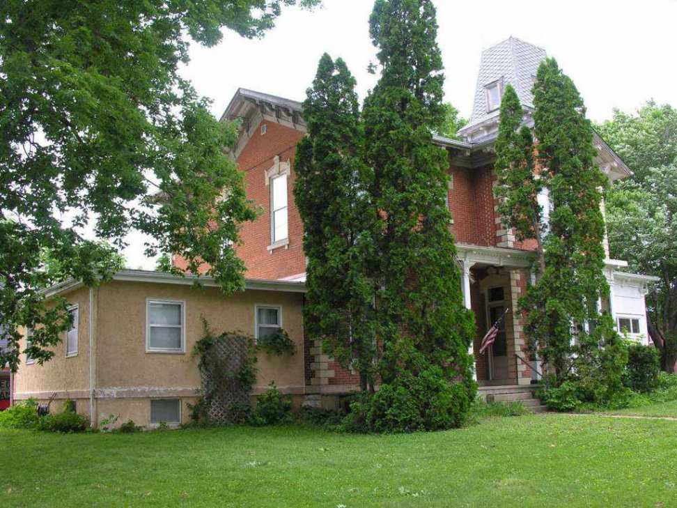 1852 Italianate Osage, IA Old House Dreams
