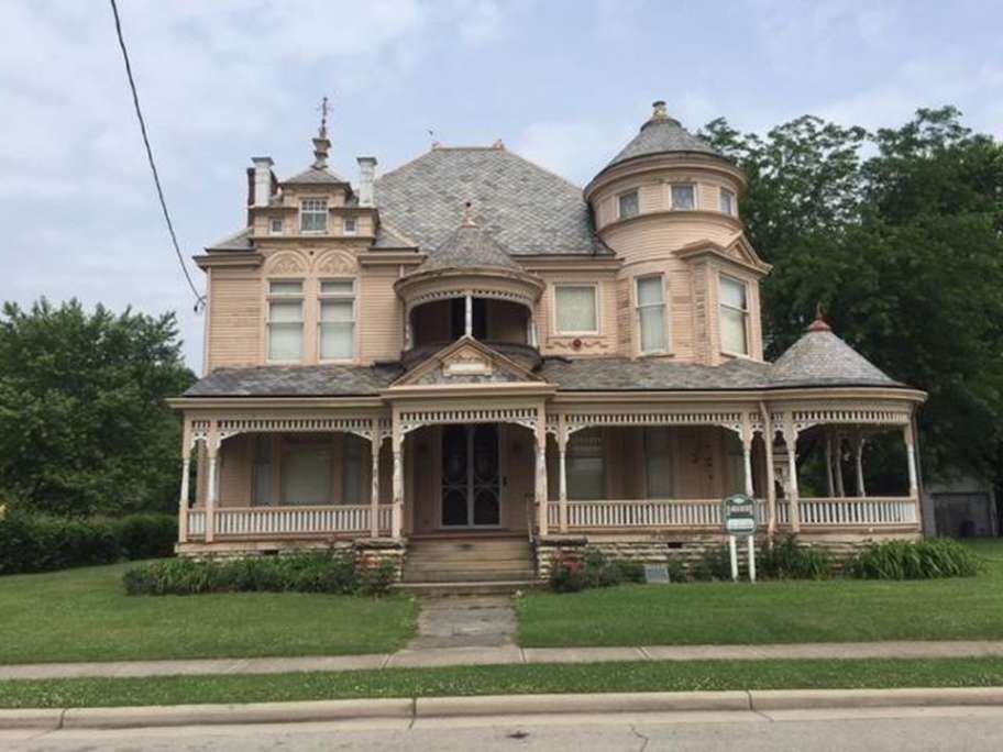 1896 Queen Anne Sabina, OH Old House Dreams