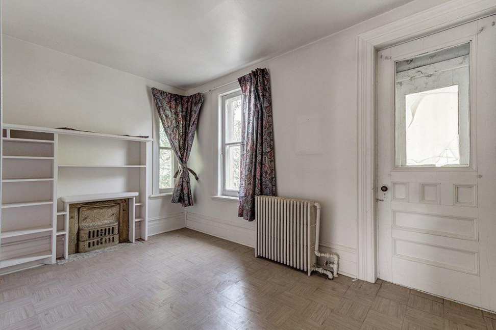 Queen Anne Shawville, Quebec, Canada Old House Dreams