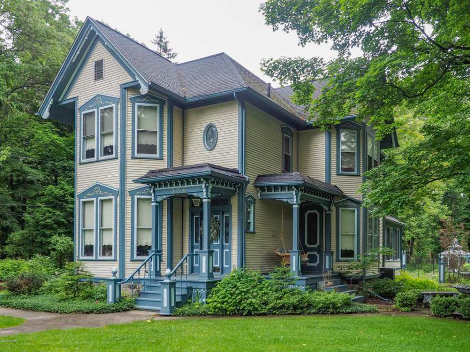 c. 1884 Marshall, MI Old House Dreams