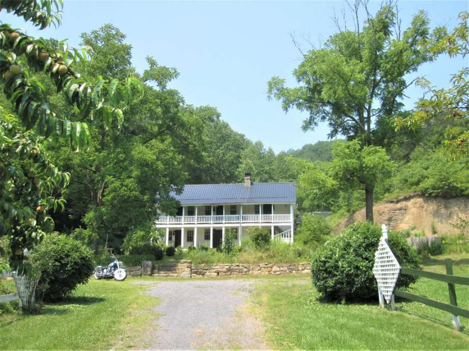 1762 Pence Springs, WV Old House Dreams