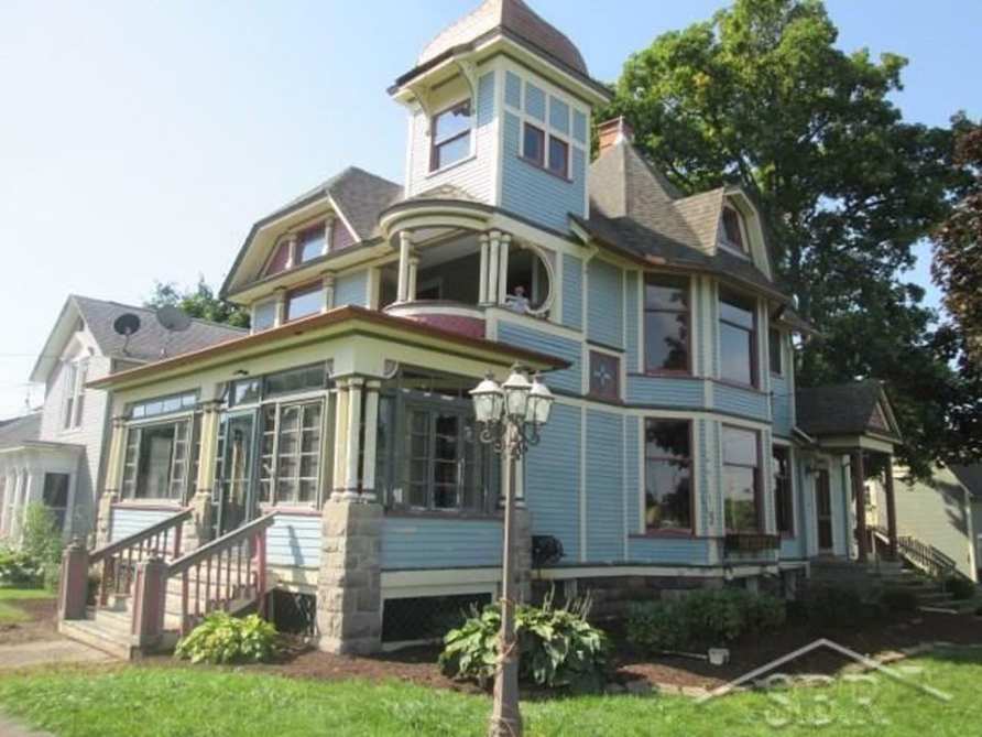 Victorian House - Bellaire, Michigan, The 1895 Richardi hou…