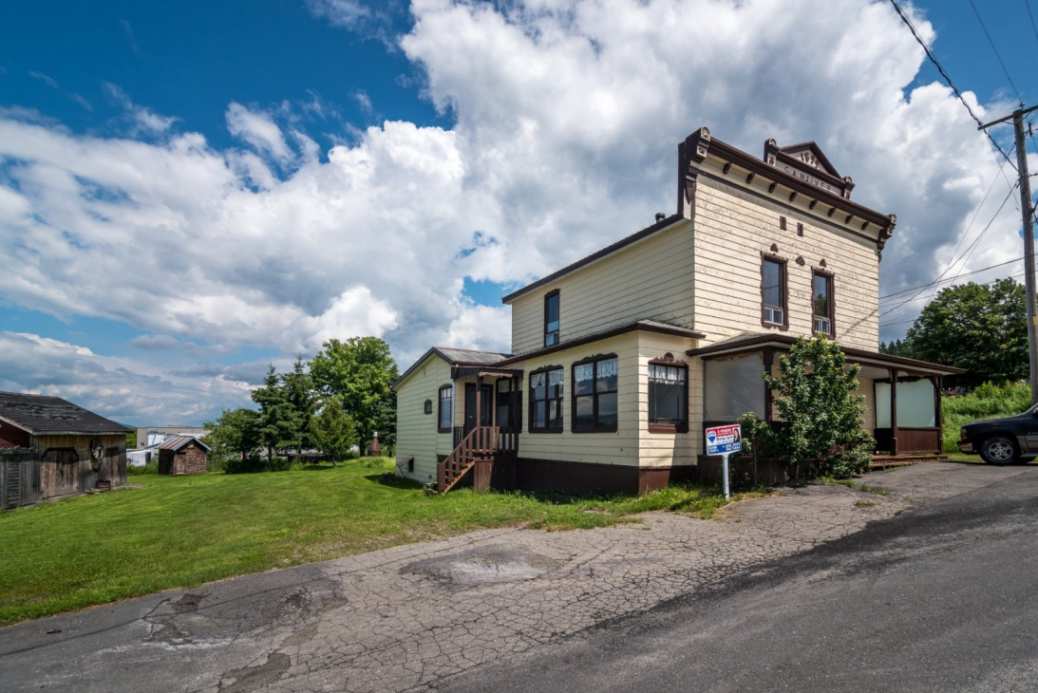 1899 Milan, Quebec, Canada Old House Dreams