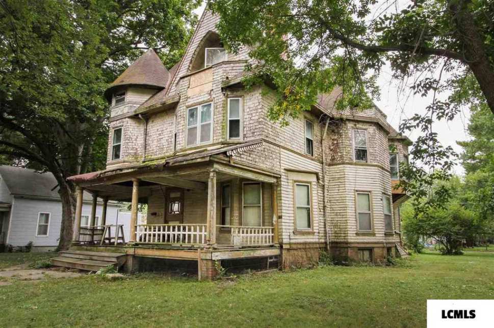 1886 Lincoln, IL Old House Dreams