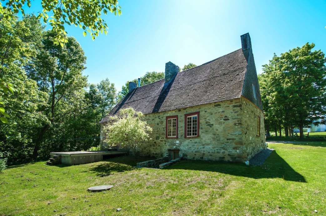 1678 SainteFamille, Quebec Old House Dreams