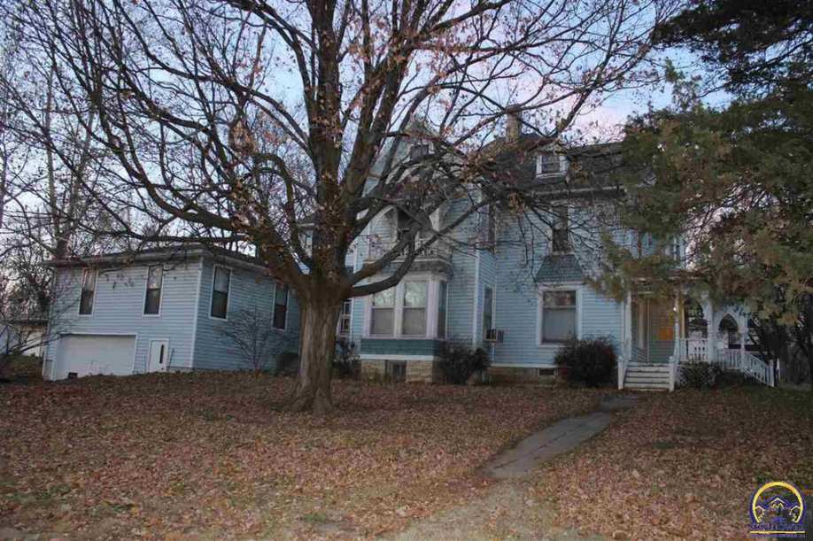 1890 Queen Anne Holton, KS F. Barber) Old House Dreams