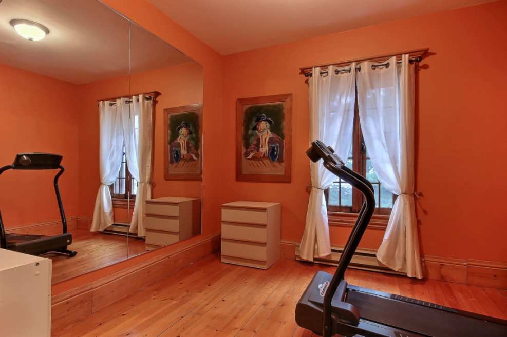 SainteAngèledeMonnoir, Quebec Old House Dreams