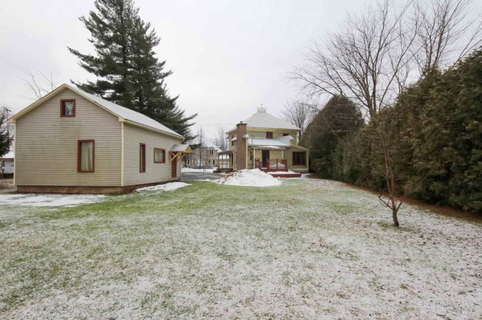 SainteAngèledeMonnoir, Quebec Old House Dreams