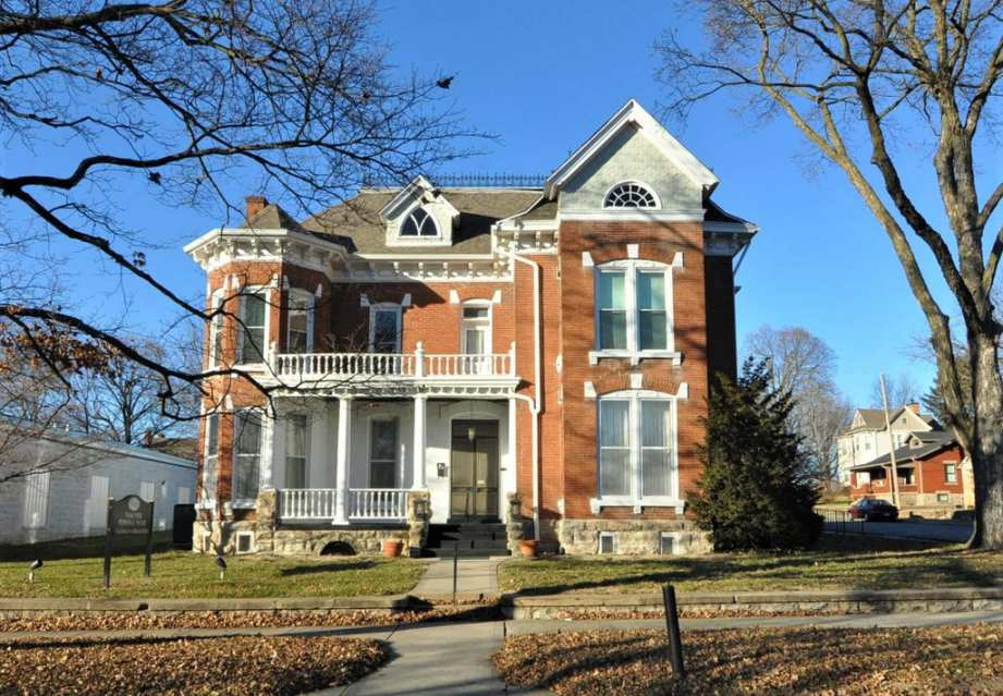 c. 1883 Boonville, MO Old House Dreams