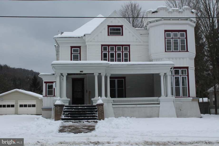 c. 1900 Coudersport, PA Old House Dreams
