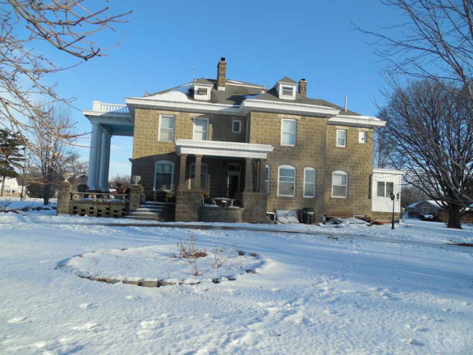 1910 Classical Revival Tarkio, MO Old House Dreams