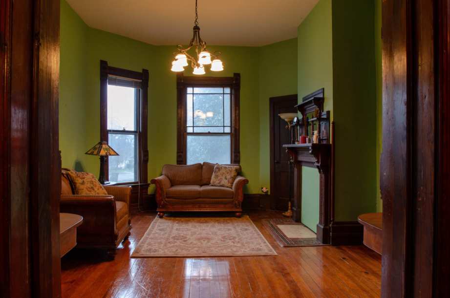 1888 Queen Anne Knoxville, TN F. Barber) Old House Dreams