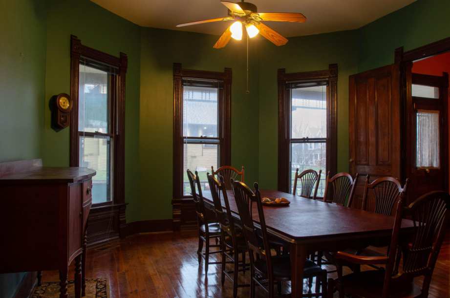 1888 Queen Anne Knoxville, TN F. Barber) Old House Dreams