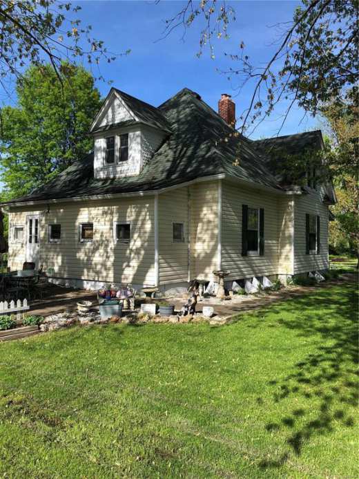 1906 Queen Anne Bellflower, MO Old House Dreams