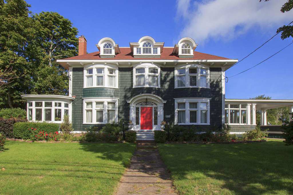 1905 Colonial Revival Amherst, Nova Scotia Old House Dreams