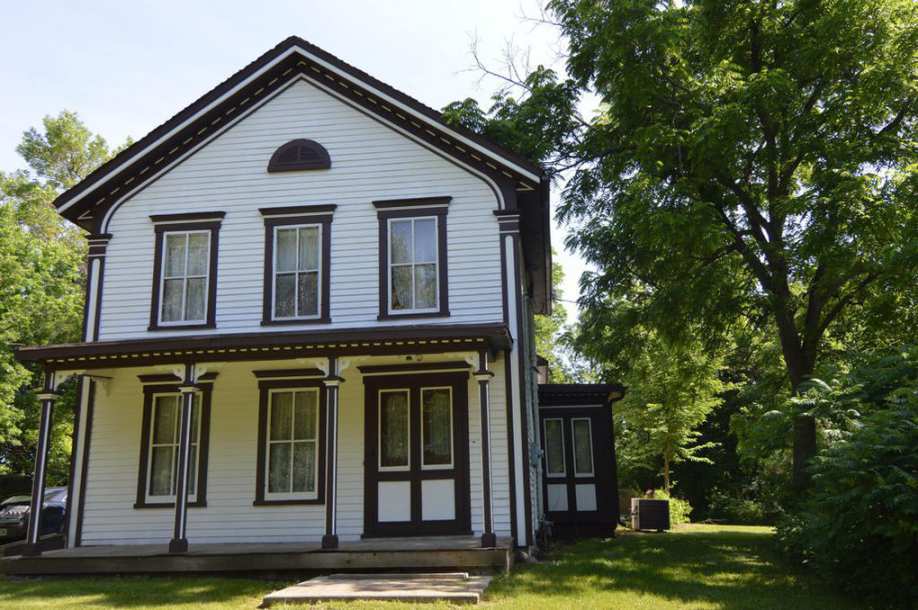 1879 Flandreau, SD Old House Dreams