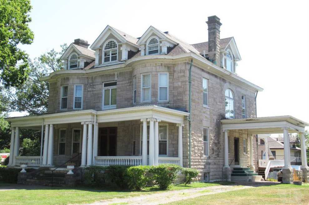 1904 Colonial Revival Keokuk, IA Old House Dreams