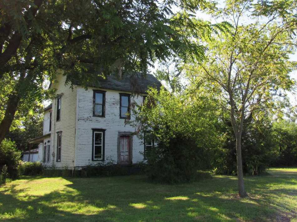 1852 Hebron, IN Old House Dreams