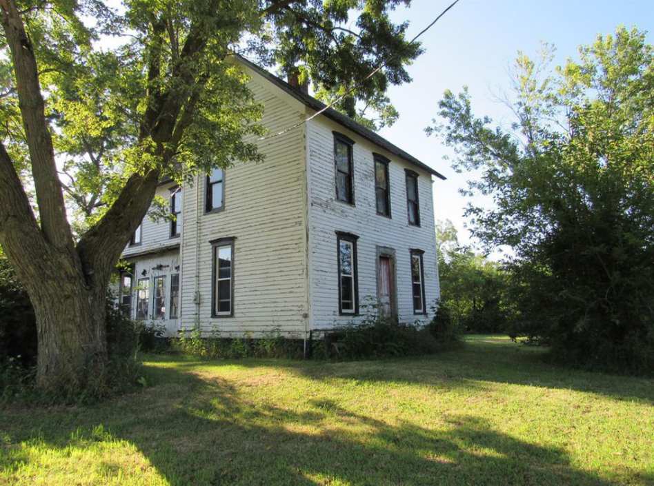 1852 Hebron, IN Old House Dreams