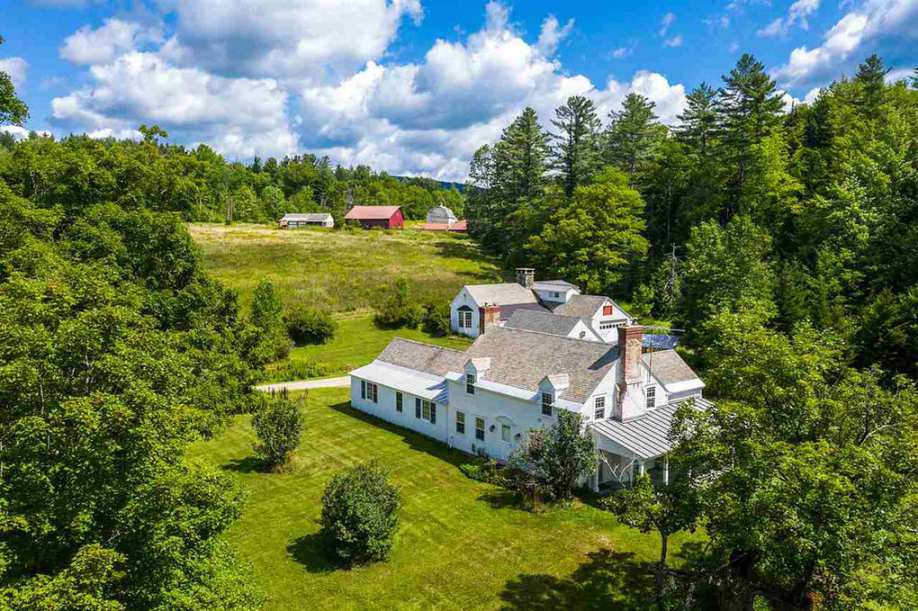 Private: 1932 Colonial Revival in Londonderry, VT
