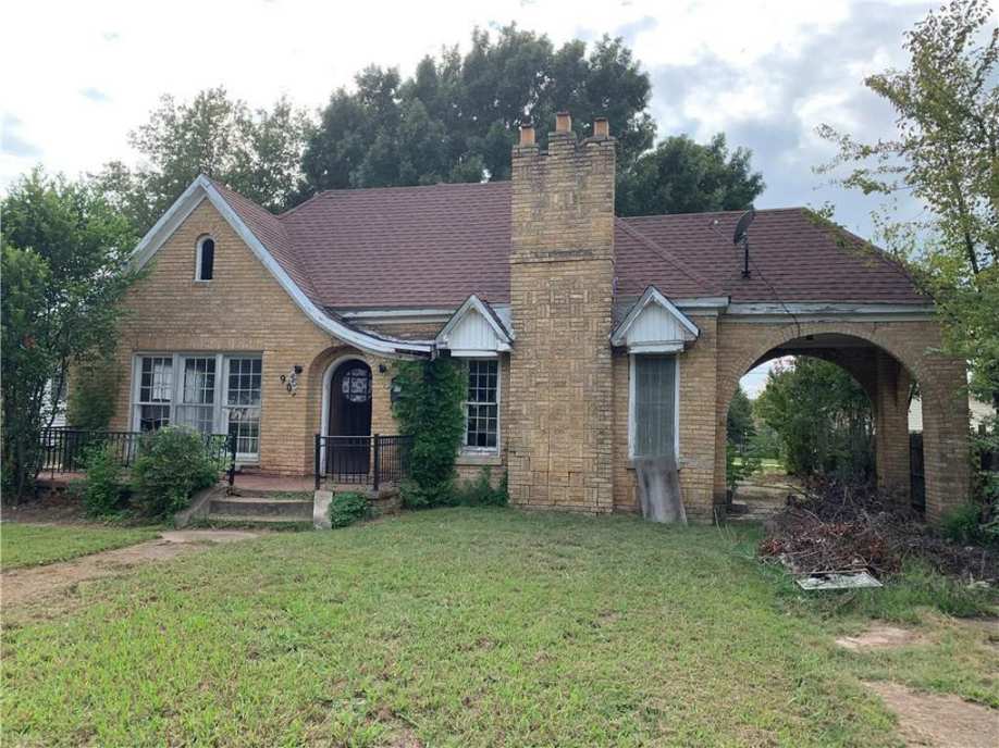 1930 Tudor Revival Wewoka, OK Old House Dreams