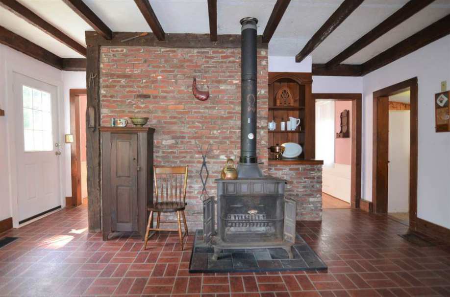 c. 1830 - Newport, NH - Old House Dreams