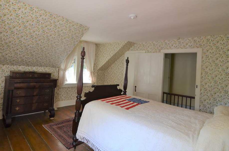 c. 1830 - Newport, NH - Old House Dreams