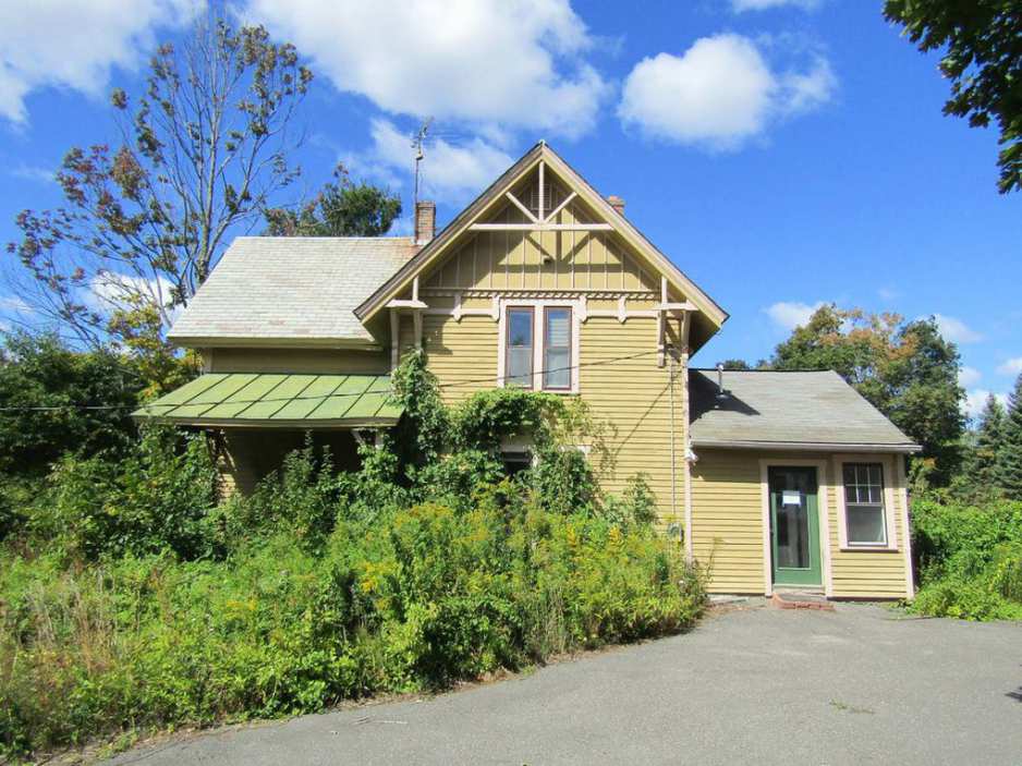 c. 1890 Ashby, MA Old House Dreams