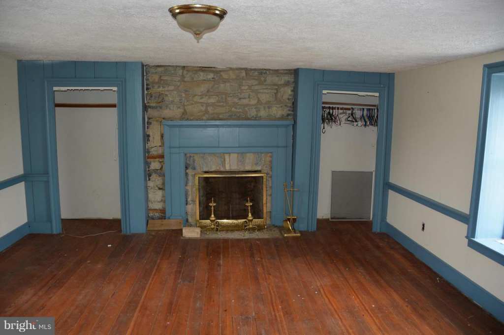 Bunker Hill, WV Old House Dreams