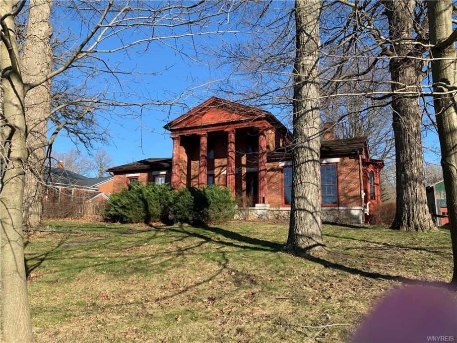 1843 Greek Revival in Pavilion, NY Old House Dreams