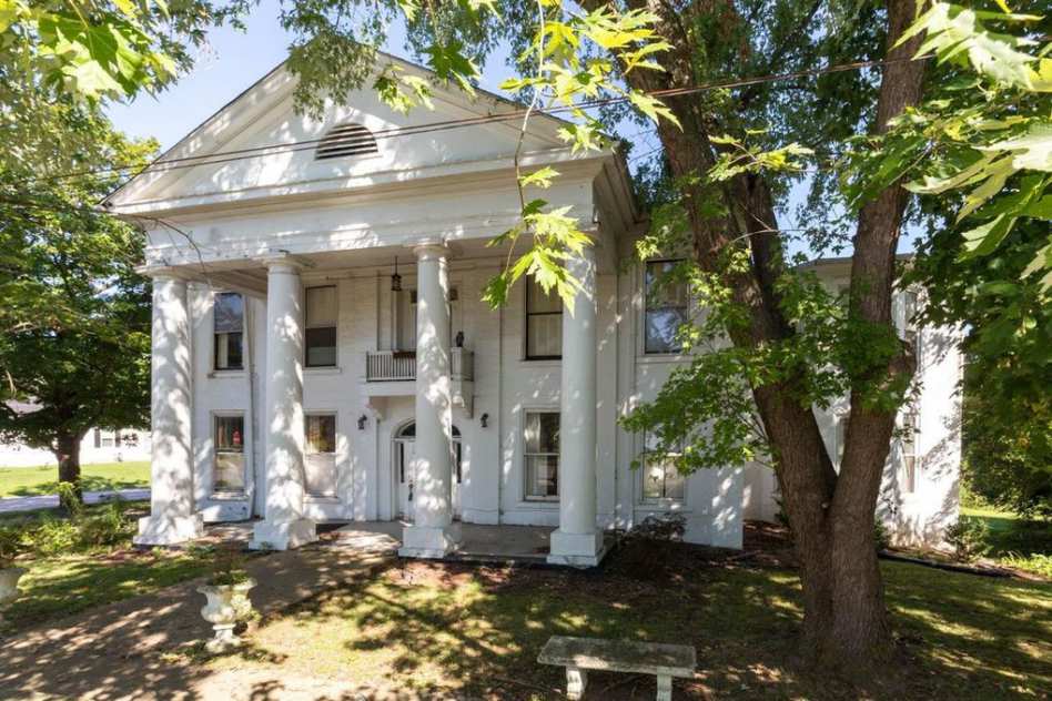 1845 Owingsville, KY Old House Dreams