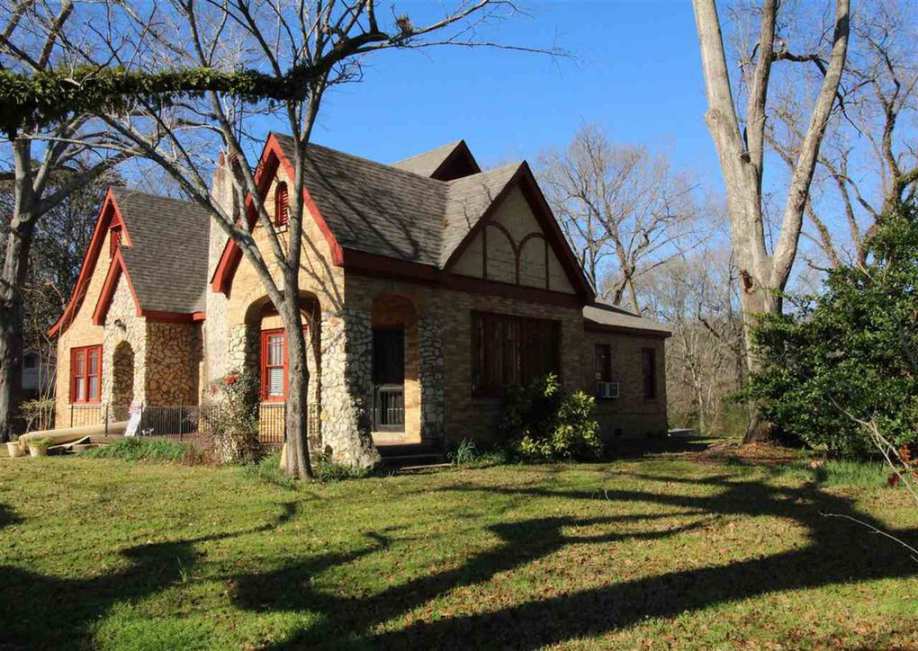1932 Tudor Revival in Utica, MS Old House Dreams