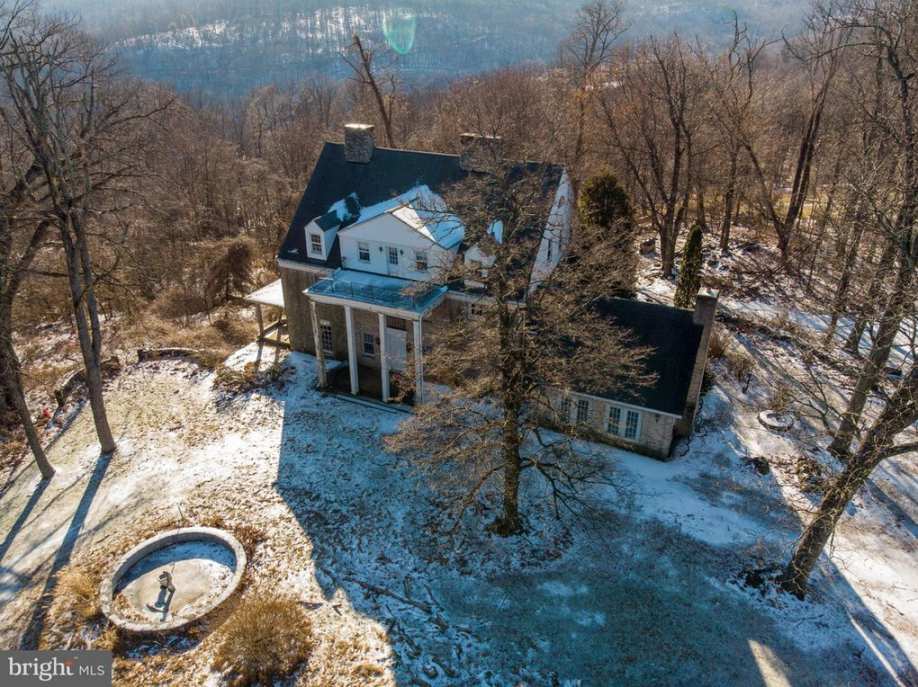 c. 1890 - Blue Ridge Summit, PA - Old House Dreams