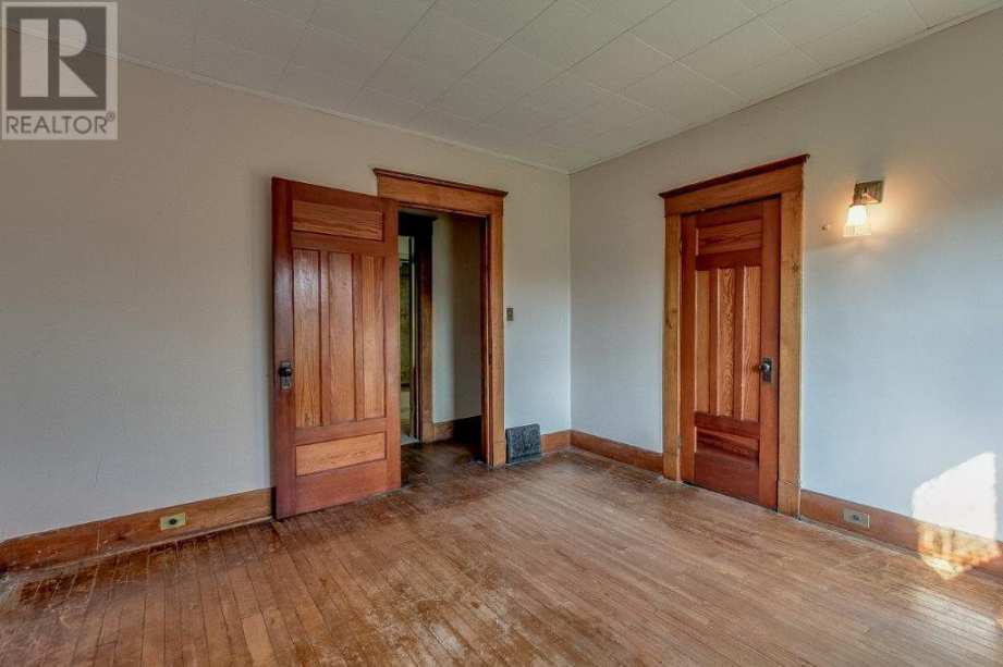 c. 1900 Port Rowan, Ontario Old House Dreams