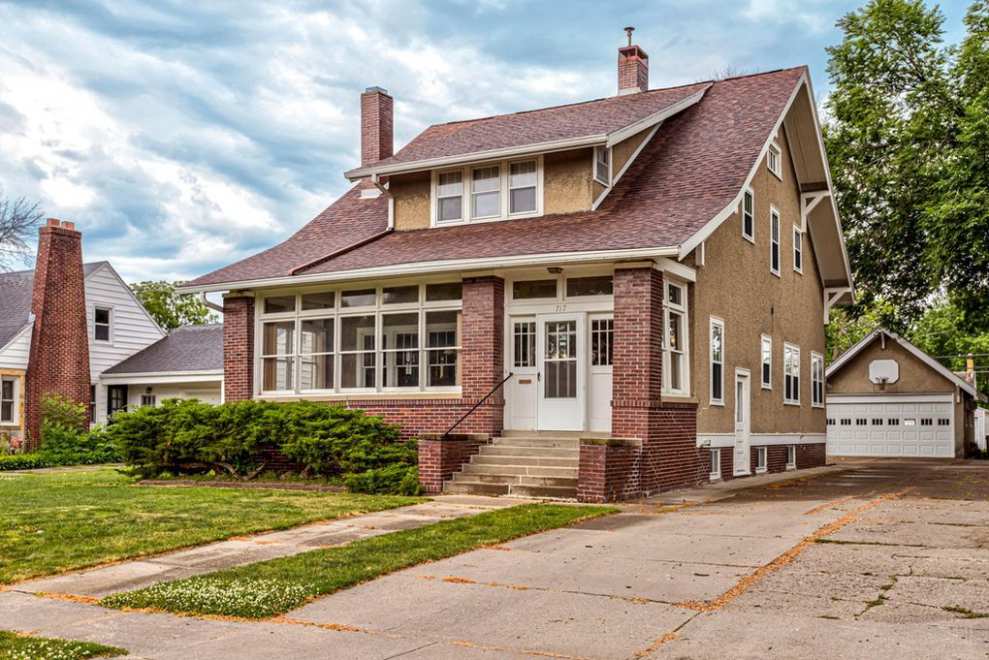 c. 1900 Craftsman in Story City, IA Old House Dreams