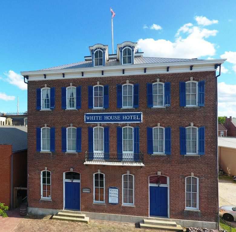 Private: 1868 “White House Hotel” in Hermann, MO
