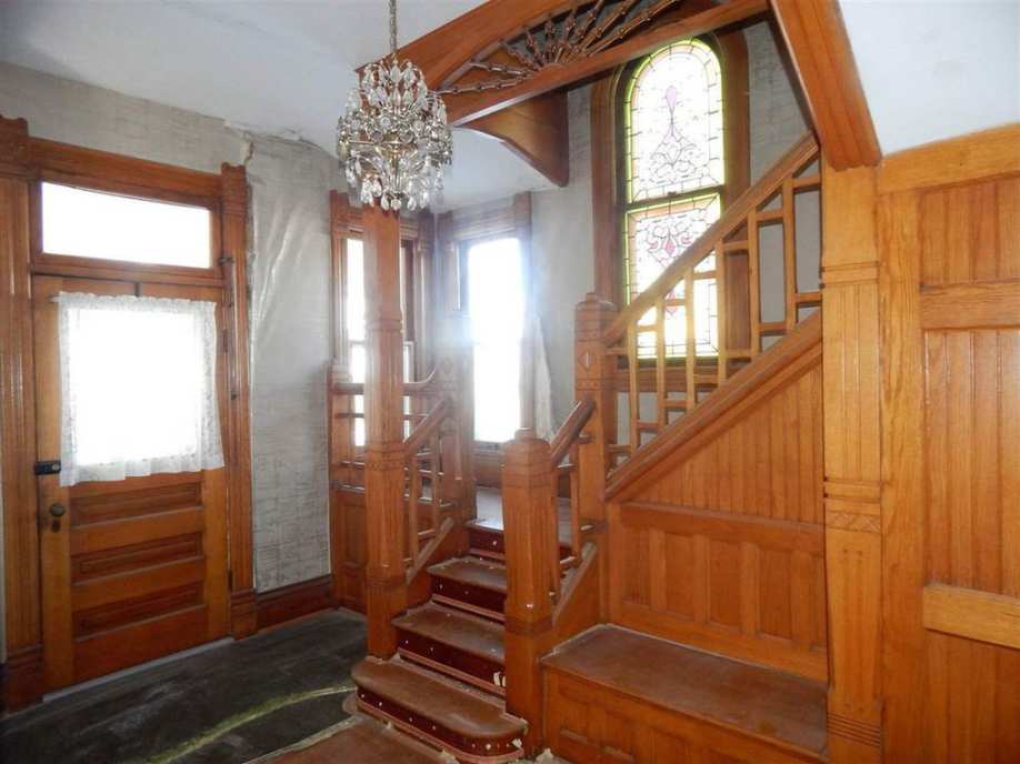 1903 Queen Anne in Douglas, WY Old House Dreams