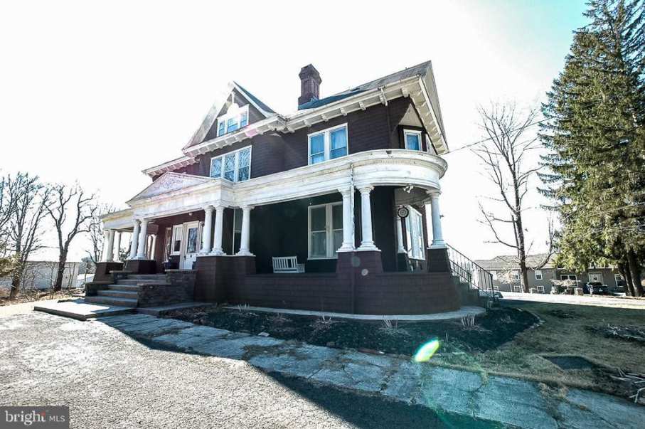 1895 Colonial Revival in Terra Alta, WV Old House Dreams