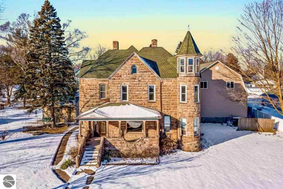 1903 Ithaca, MI Old House Dreams