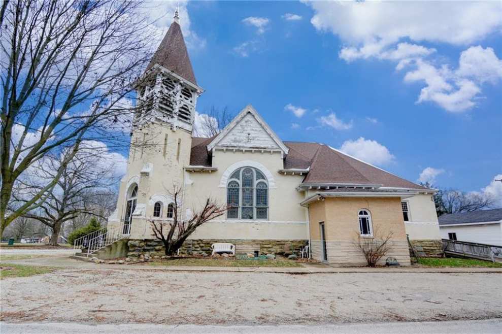 c. 1900 Church in Moweaqua, IL Old House Dreams