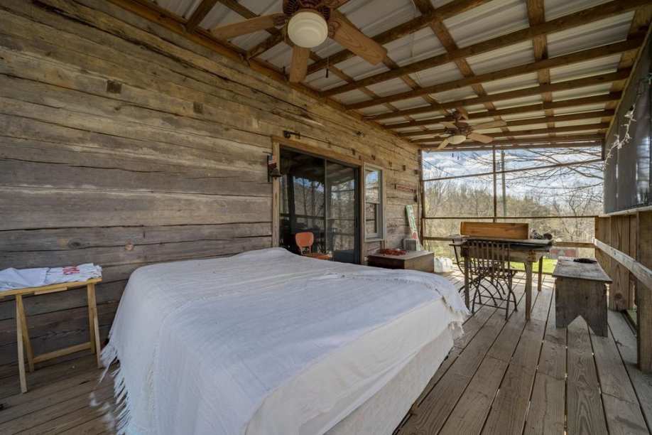 1895 Log Cabin in Dungannon, VA - Old House Dreams