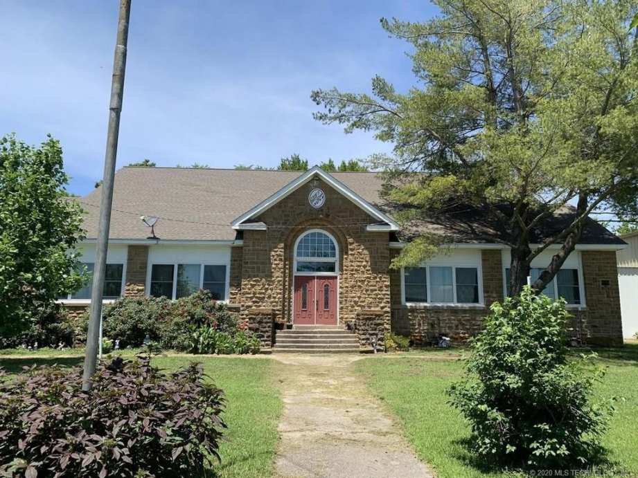 1933 School in Inola, OK Old House Dreams