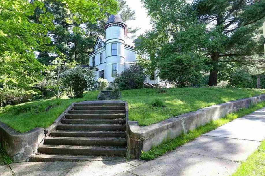 1894 Queen Anne in Wausau, WI