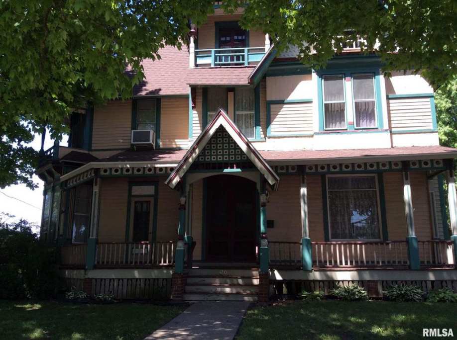 Monmouth, IL Old House Dreams