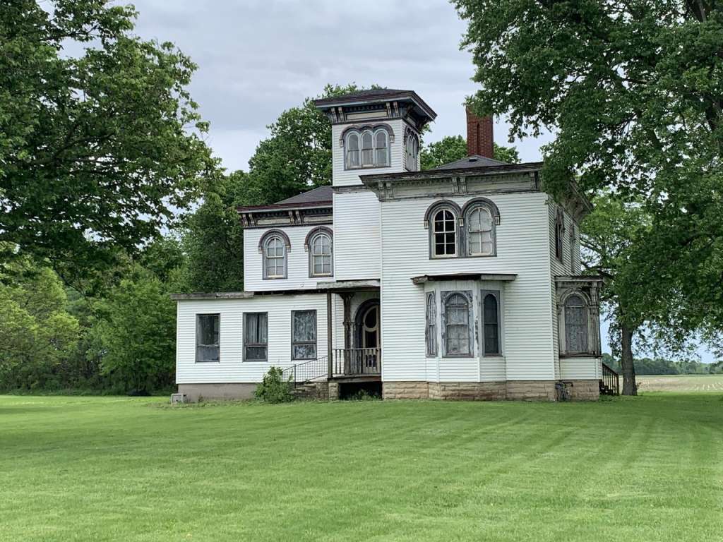 1885 Italianate in Momence, IL Old House Dreams