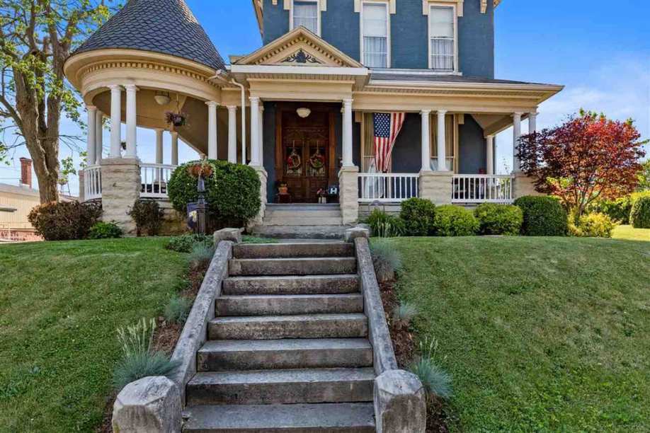 Union City, IN Old House Dreams